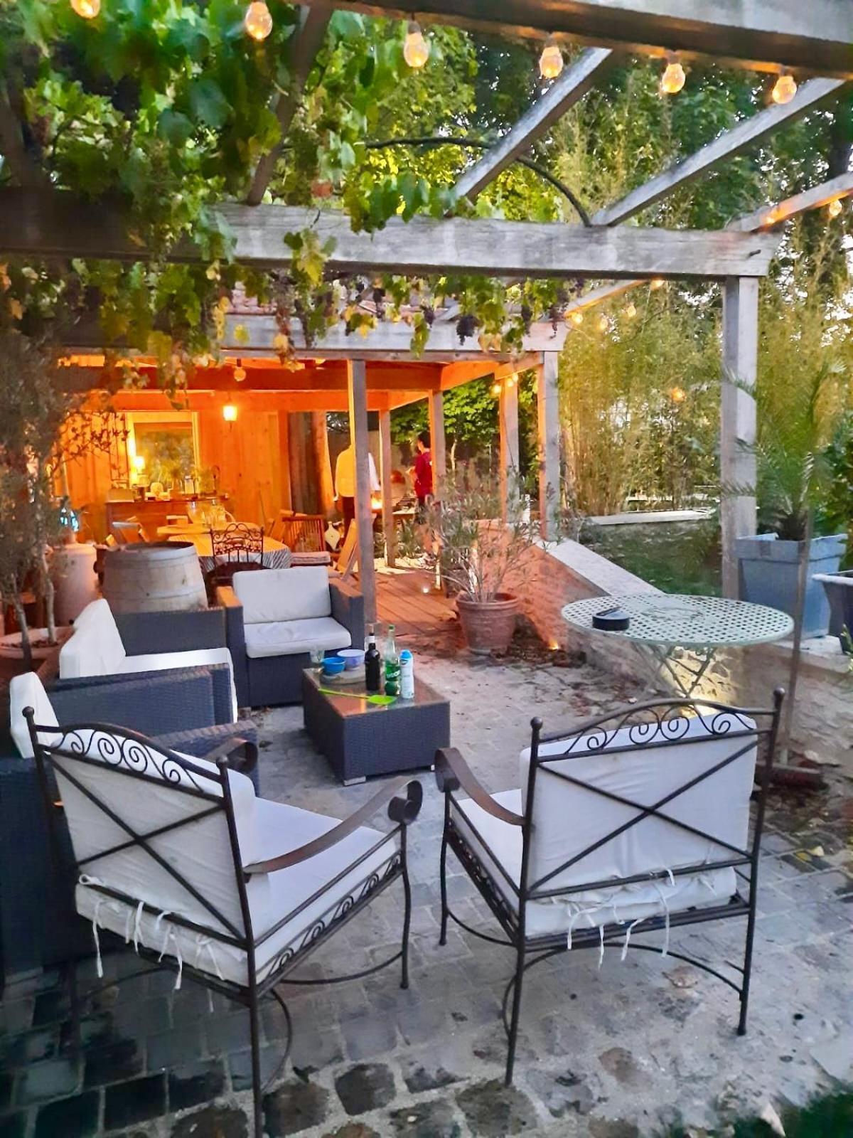Bed and Breakfast Pierres Et Jardins Senlis  Exterior foto
